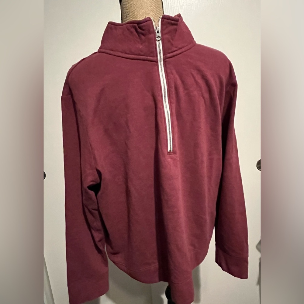 Women’s pull over zip warm 
Hoodie Eddie Bauer 2xl burgundy good condition